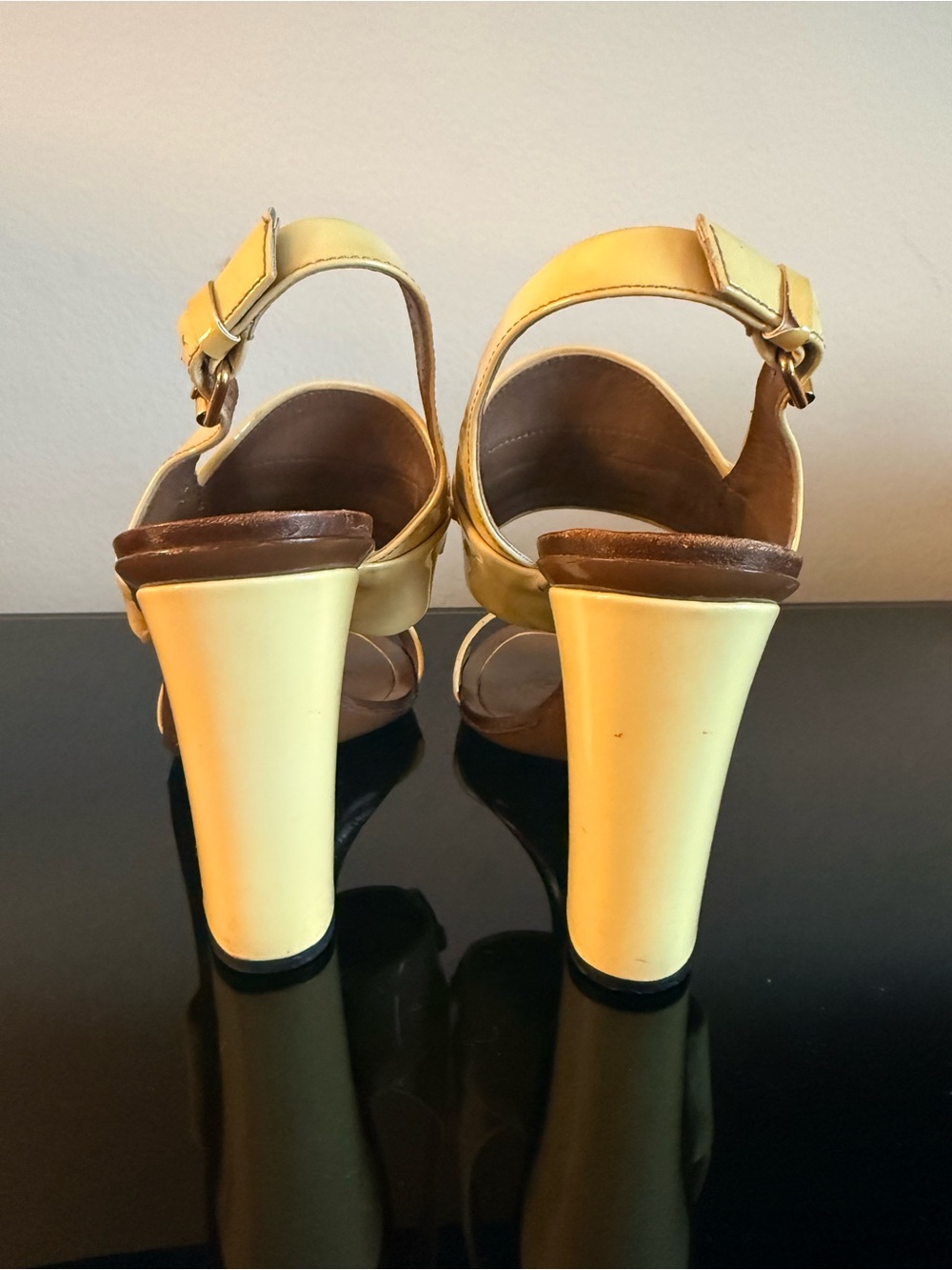 Gucci Yellow Leather Block Heel Slingback Sandals with Gold Horsebit - Picture 3 of 8